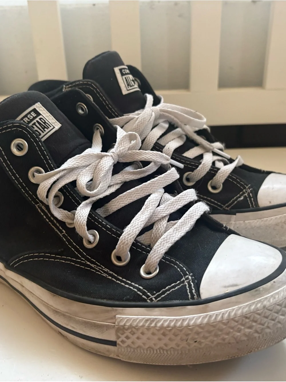 Converse Black Canvas High-Top Sneakers men’s sz 9